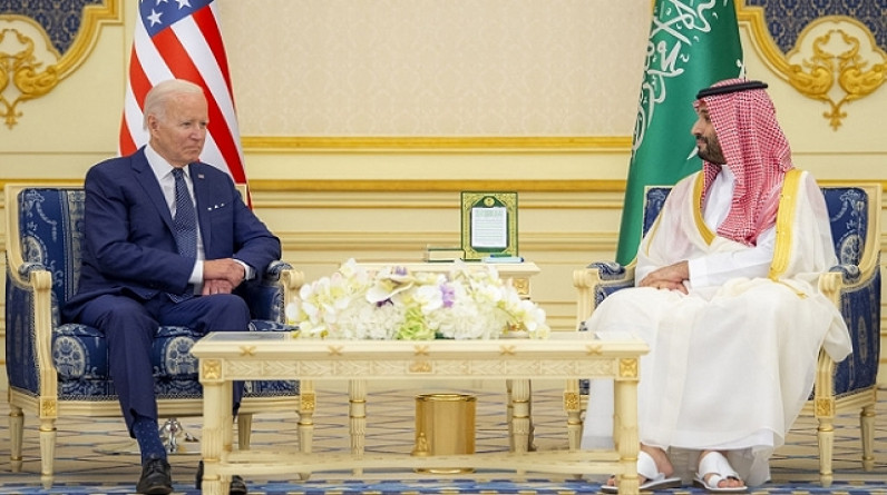 إدارة بايدن تقصّت إمكانية حكومة وحدة إسرائيلية لتطبيع مع السعودية